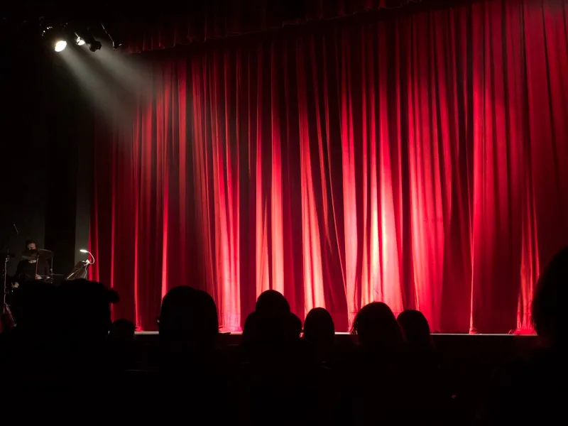 Why Your Afternoon Brain Is Wired to Feel Every Joke, Every Tear, and Every Moment Onstage