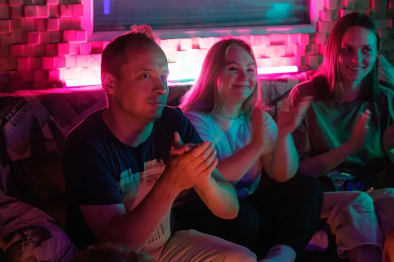 Why Afternoon Crowds Bring Down the House Harder Than Anyone Expected